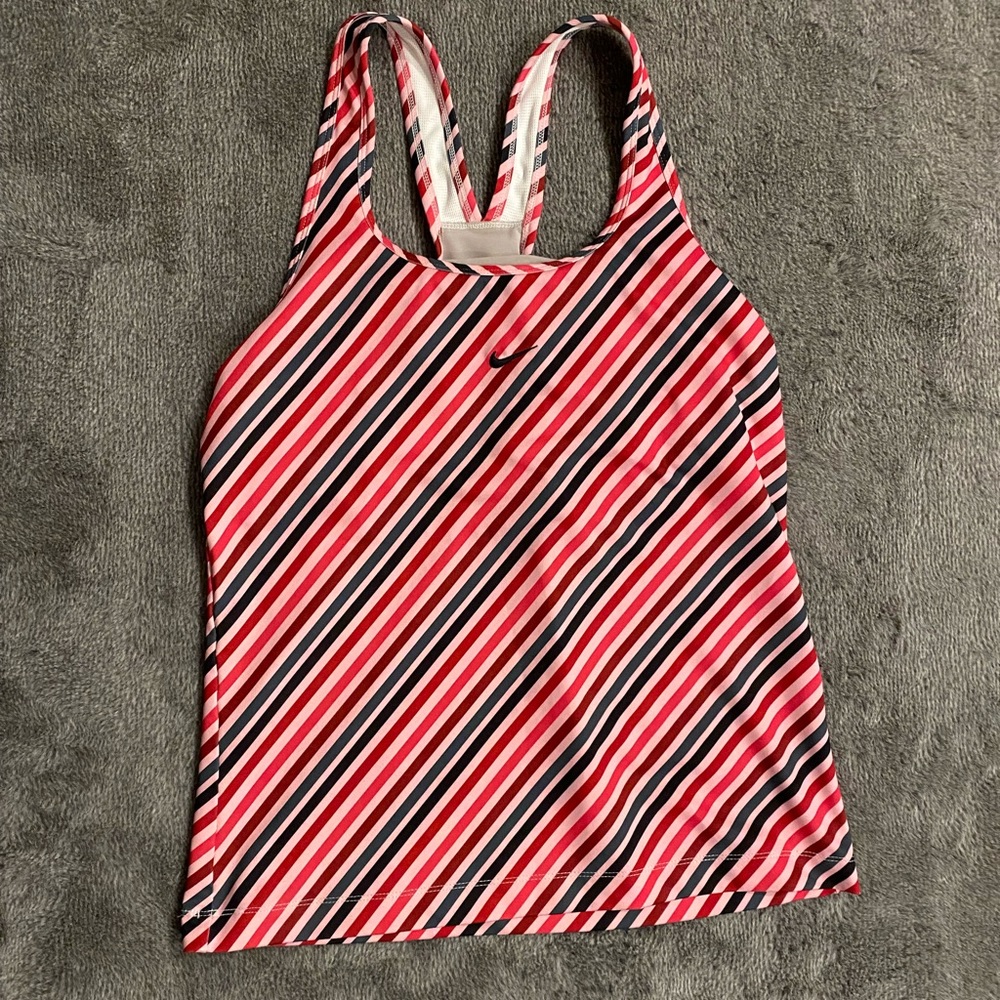 Nike women’s tanktop size M